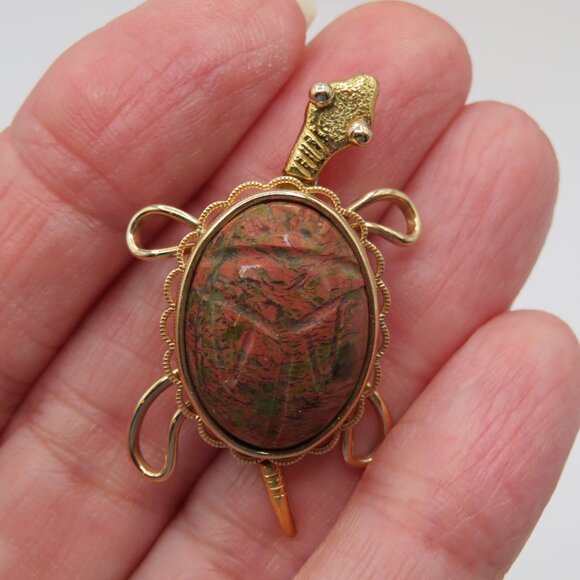 Krementz Carved Unakite Scarab Turtle Gold Tone Brooch - Picture 1 of 6